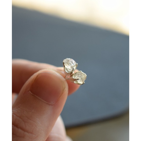 Sterling silver stud earrings, alternative diamond, uncut natural gemsto… - Picture 3 of 5